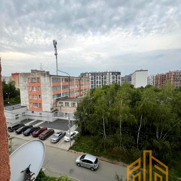 Капушанська вул., 132