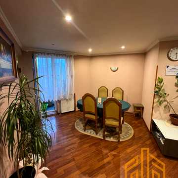 Капушанська вул., 132