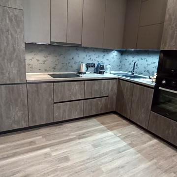 Саперне Поле вул., 12