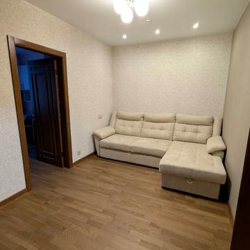 Анни Ахматової вул., 30