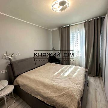 Лариси Руденко вул., 21