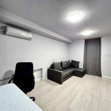 Русанівська набережна вул., 10