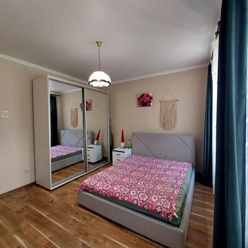 Манежна вул., 22