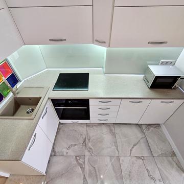 Бакинська вул., 37-Д