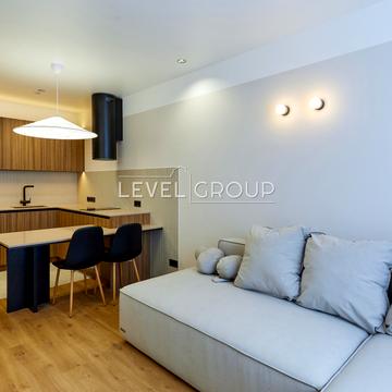 Салютна вул., 2к22