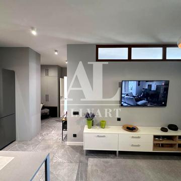 Львівська вул., 15