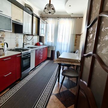 Якова Степового вул., 4