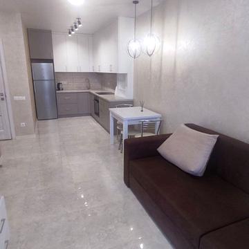 Героїв Майдану вул., 5