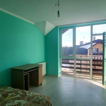 Лікарська, 12в