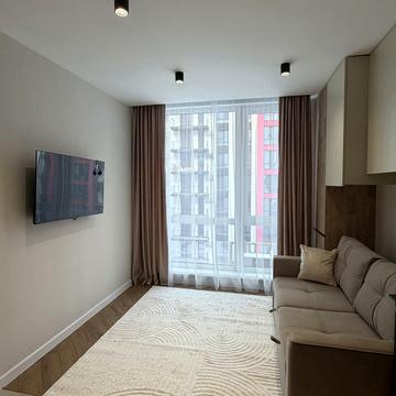 Романа Левицького вул., 4