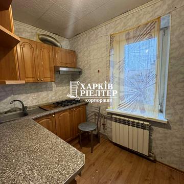 Плиткова вул., 19