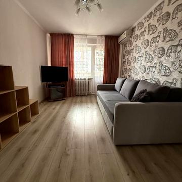 Героїв Дніпра вул., 81