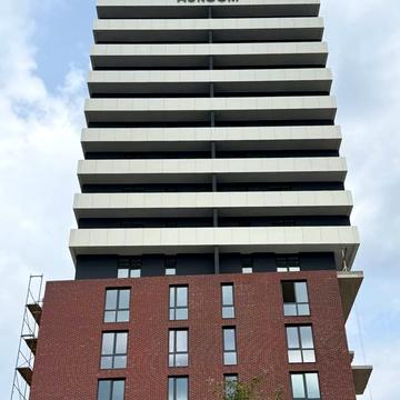 Соняшникова вул., 32