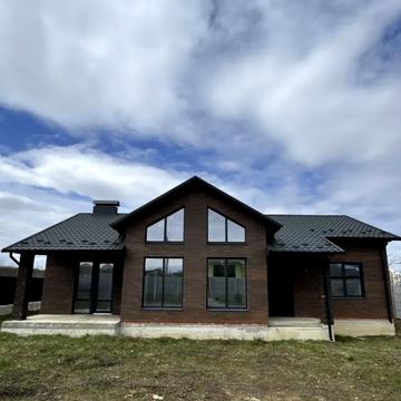 Академічна вул., 28