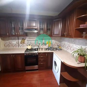 Івана Миколайчука вул., 24