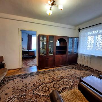 Перемоги вул., 81