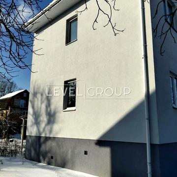 Богатирська вул., 43