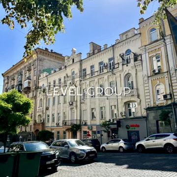 Прорізна вул., 11