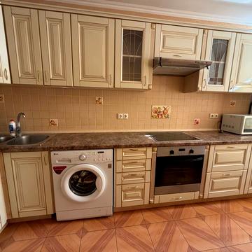 Володимира Івасюка просп. (Героїв Сталінграду), 64/56