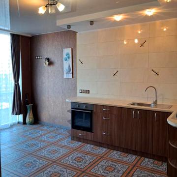 Добровольців вул. (Маршала Говорова), 10/6