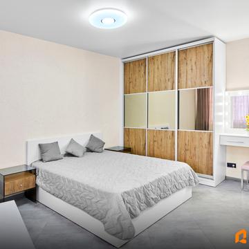 Героїв Небесної Сотні просп., 16/8