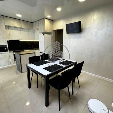 Весняна вул., 12