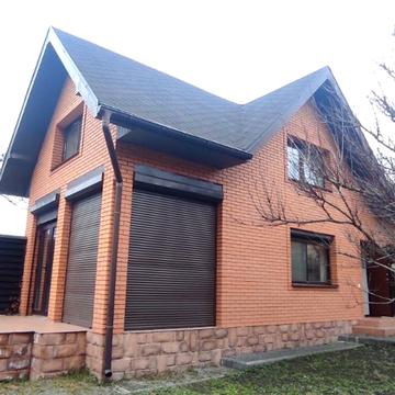 Дніпроводська вул., 11