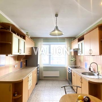 Миколи Бажана просп., 24/1