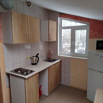 Василя Стуса вул., 14