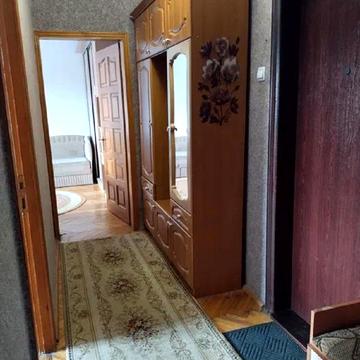 Івана Миколайчука вул., 4а