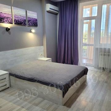 Вінстона Черчилля вул. (Червоноткацька), 43