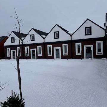 Шкільна вул., 15