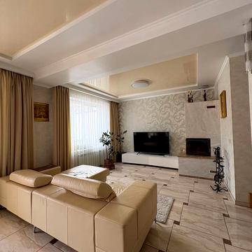 Володимира Янева вул., 14