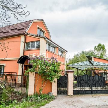 Повздовжня, 1