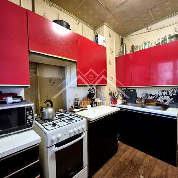 Сонячний мікрорайон вул., 49
