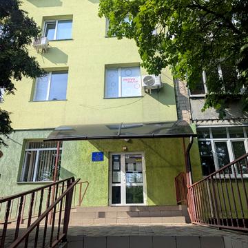 Вячеслава Чорновола вул., 2-А