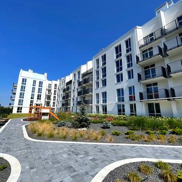 Червоної Калини вул., 8