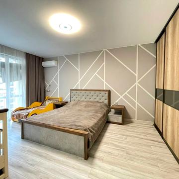 Володимира Івасюка вул., 82