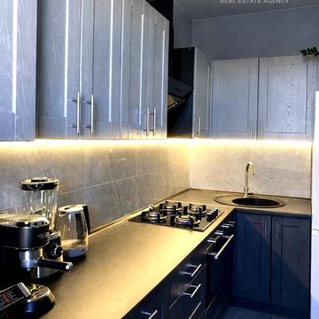 Покровська вул. (Радянська), 2/4