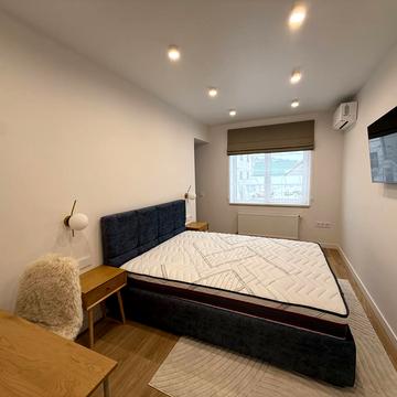 Яблунева вул., 26