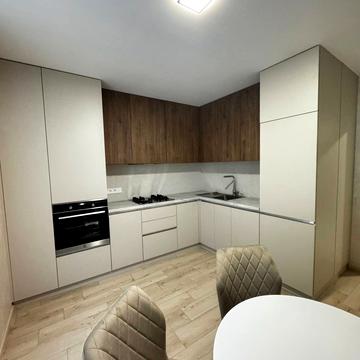 Юліана Пелеша вул., 3