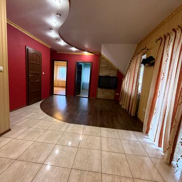 Івана Франка вул., 56