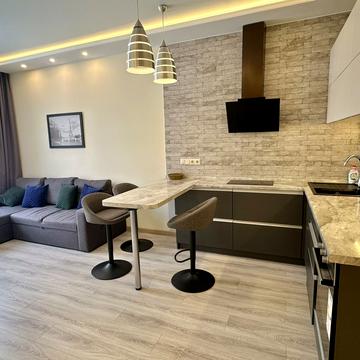 Предславинська вул., 57