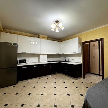 Залізнична вул., 7П