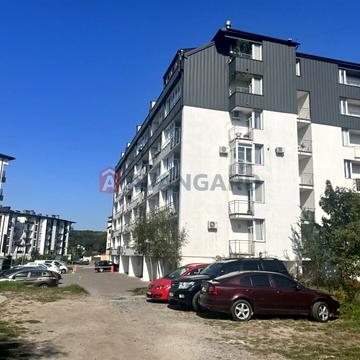 Львівська вул., 27