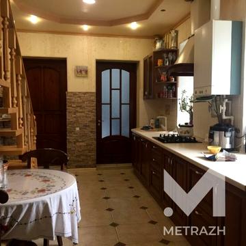 Гончарівський бульв. (Конєва), 16