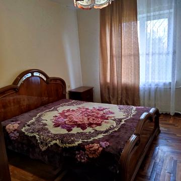 Автозаводська вул., 20