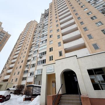 Грушевського вул., 27