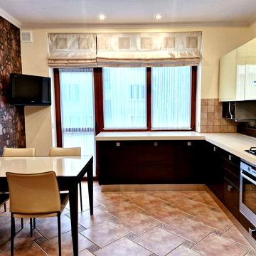 Політехнічна вул., 7