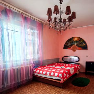 Вишняківська вул., 1